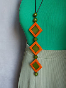 Collana rombo arancio e verde