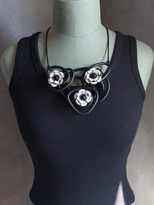 Collana Aliens black rose